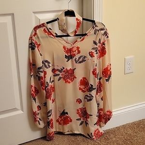 Woman's blouse with neck piece